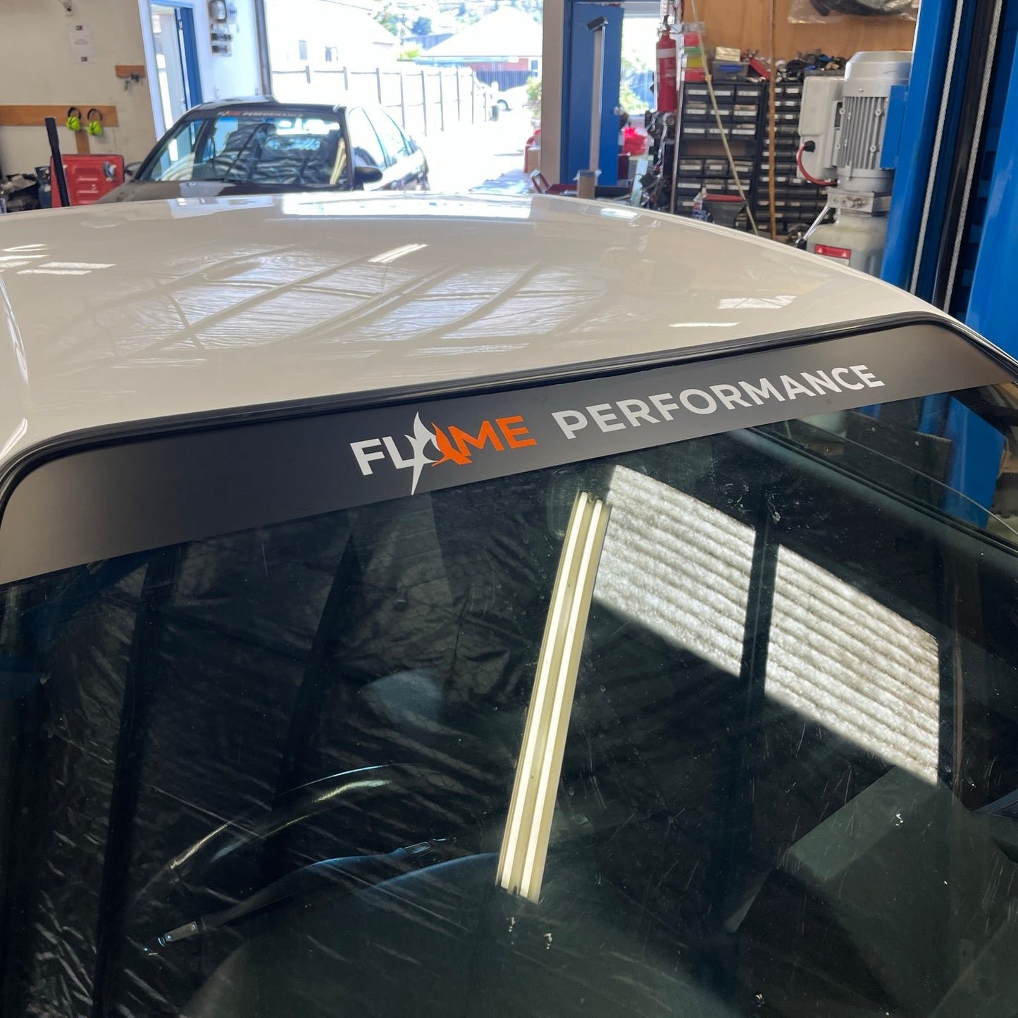 Premium Curved Windscreen Tint Strip / Glare Shield