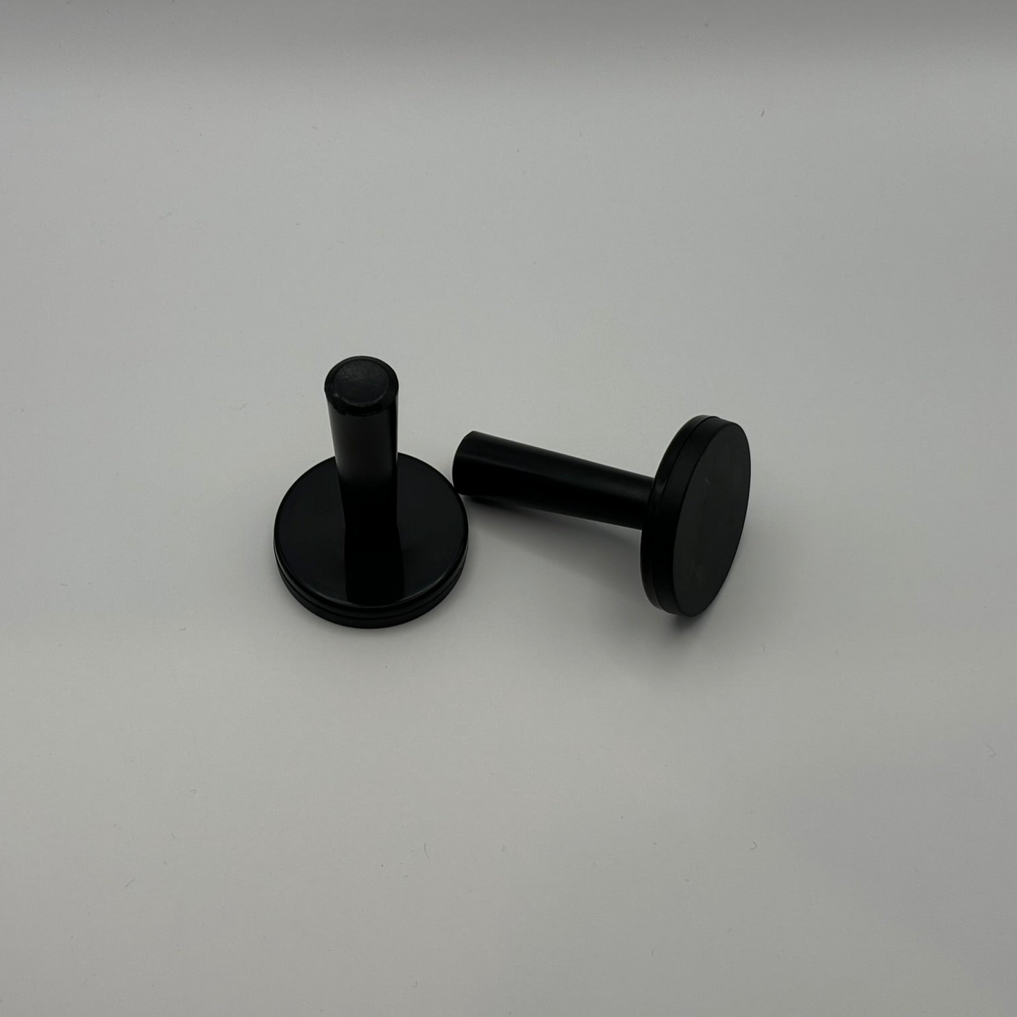 Vinyl application magnets